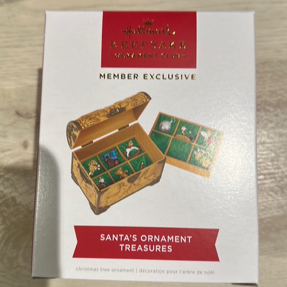 Hallmark Keepsake Santa’s Ornament Treasure